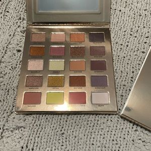 ICONIC sunset to sunrise eyeshadow palette